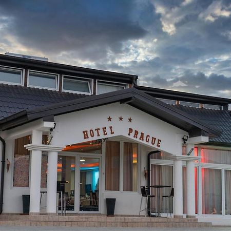 Hotel Praga Gorno Lakocerej Esterno foto